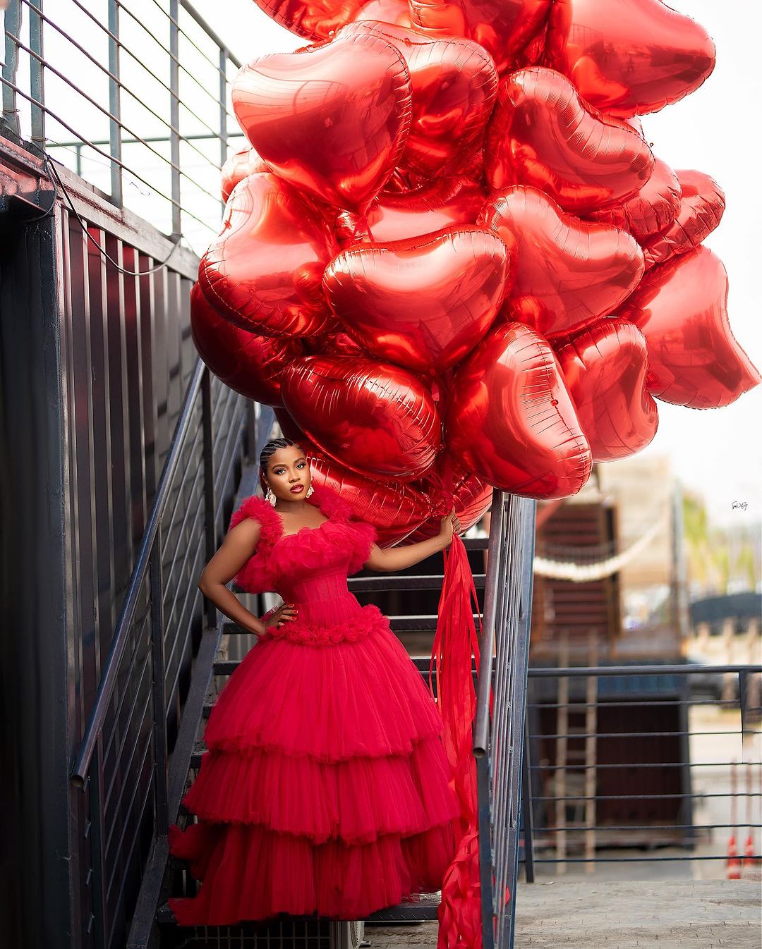 “For this economy?” – Veekee James stirs reactions as she discloses cost of balloons she used to mark 1M followers